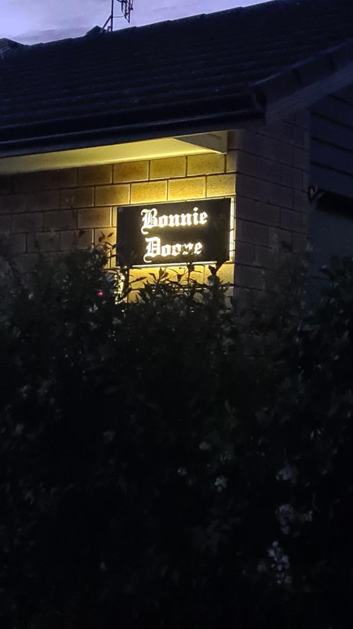 Bonnie Doone Hotel Te Awamutu Buitenkant foto